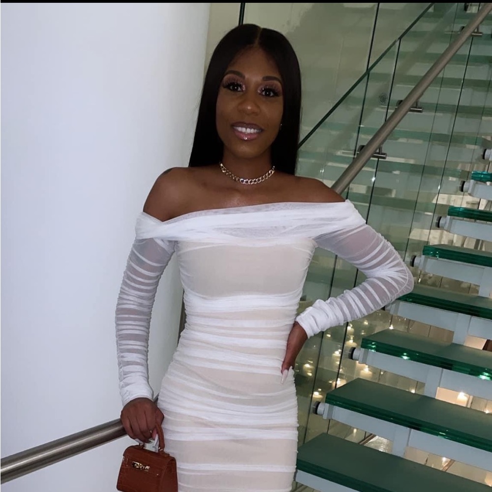 Meet your Posher, Menyata